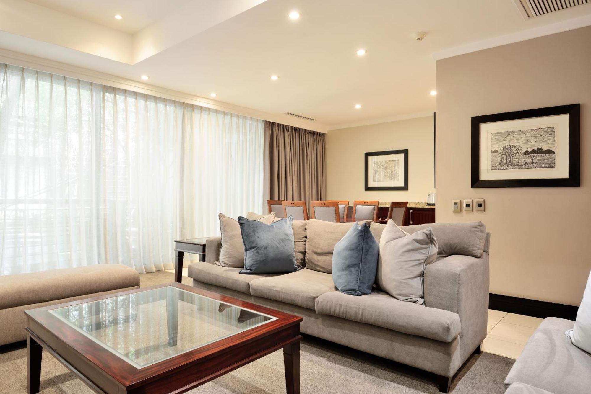 Raphael Suites Johannesburg Exterior photo