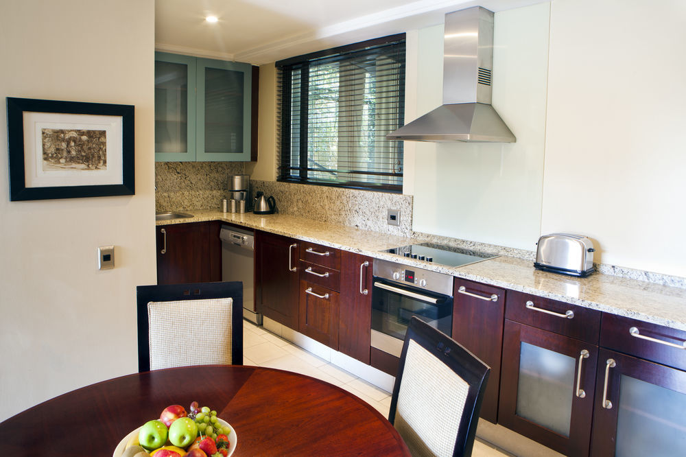Raphael Suites Johannesburg Exterior photo